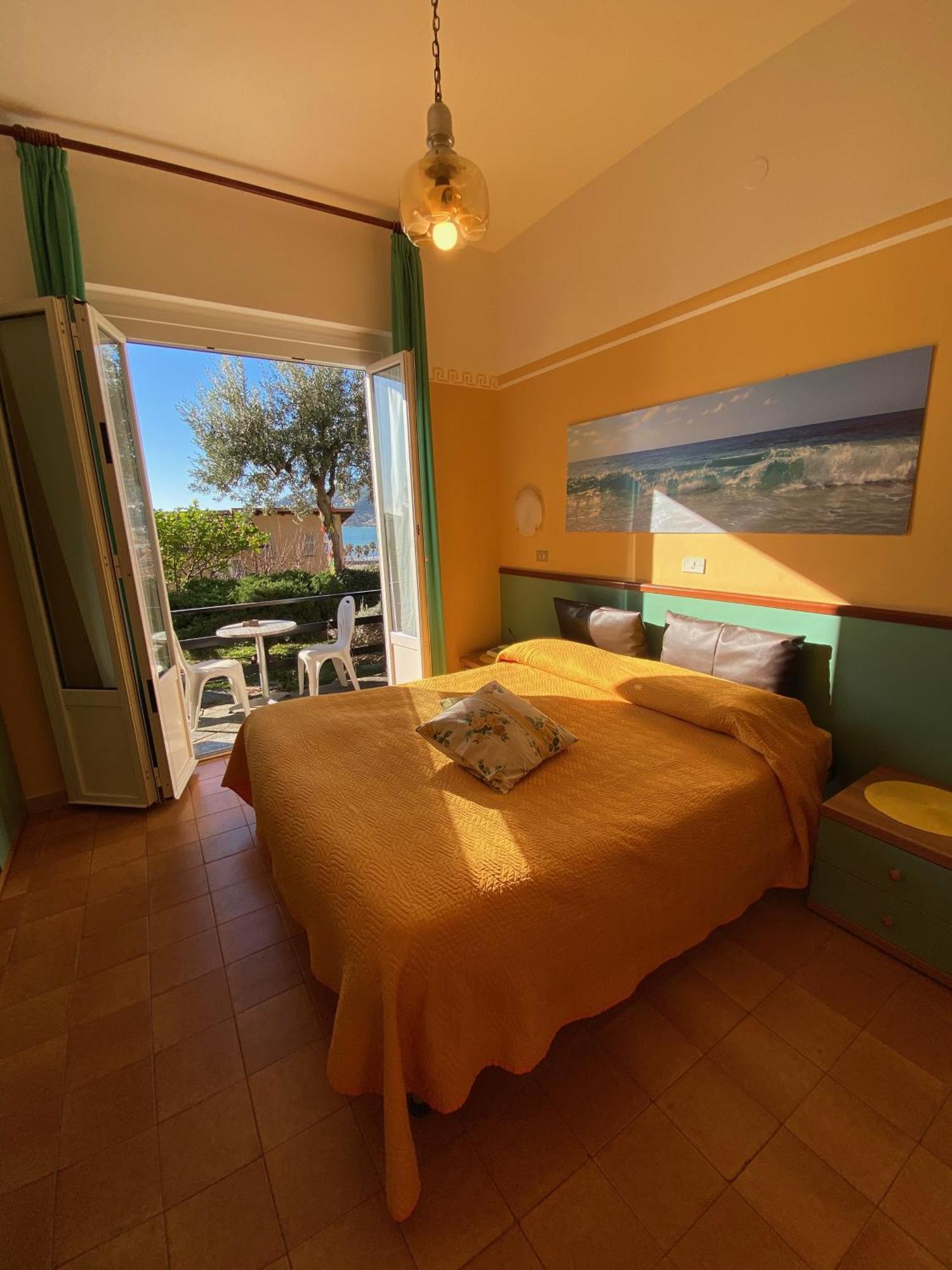 Albergo La Pineta Marina dʼMarina dʼAndora Pokój zdjęcie