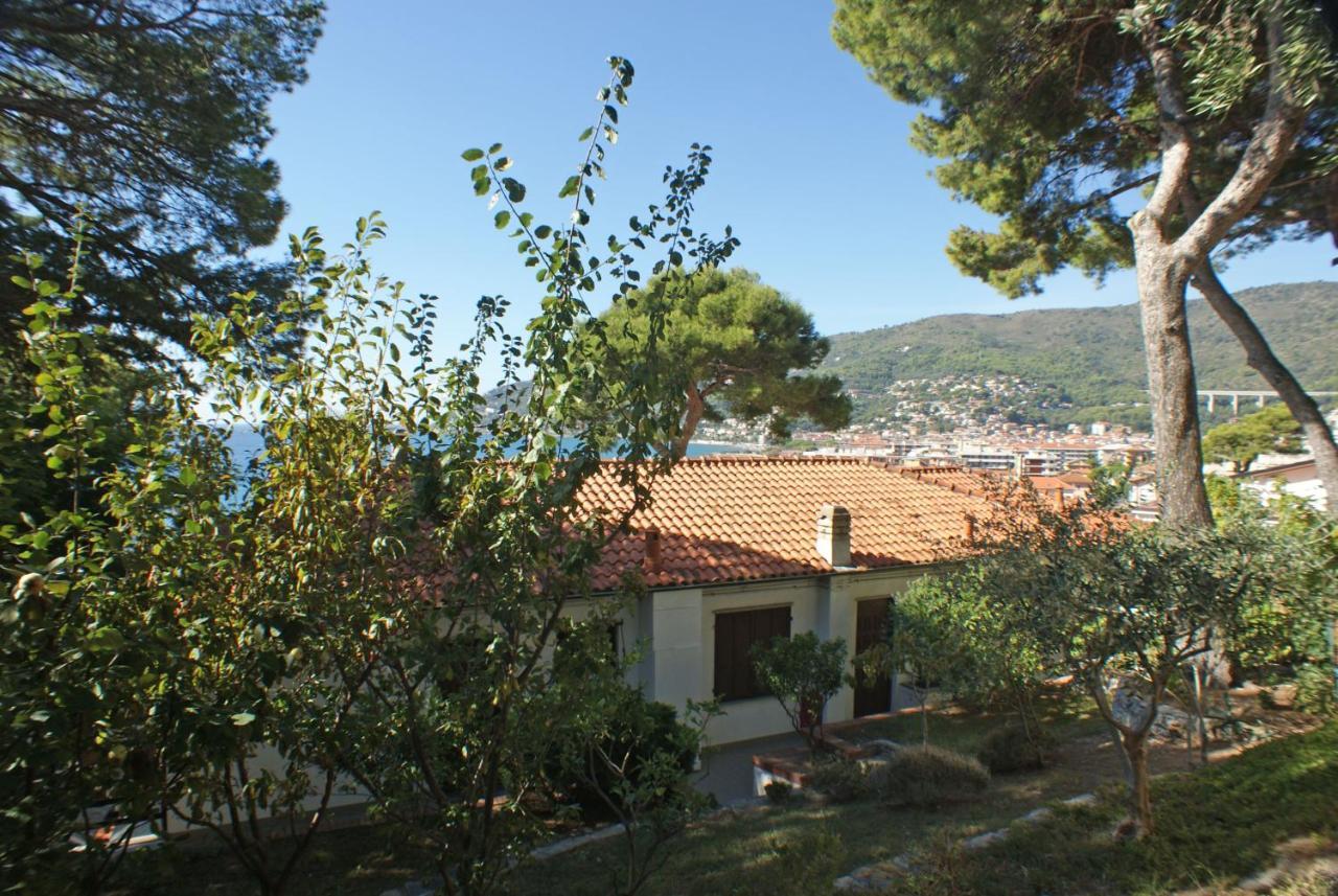 Albergo La Pineta Marina dʼMarina dʼAndora Zewnętrze zdjęcie