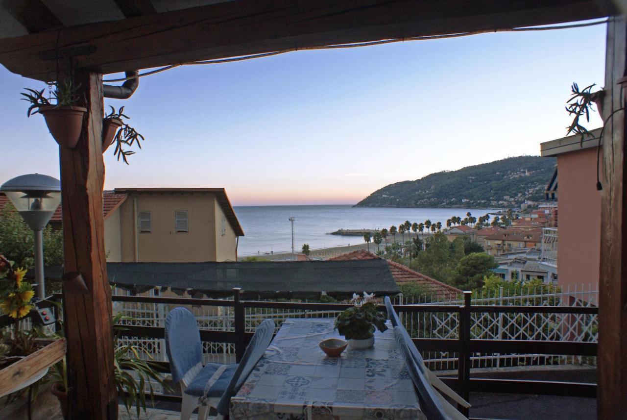 Albergo La Pineta Marina dʼMarina dʼAndora Zewnętrze zdjęcie