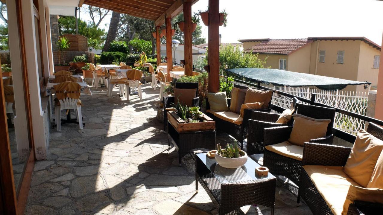 Albergo La Pineta Marina dʼMarina dʼAndora Zewnętrze zdjęcie